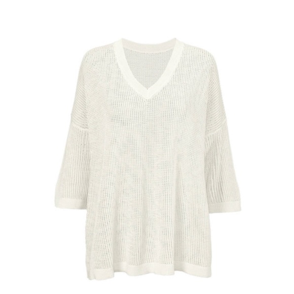 CAbi Sweaters - Oversized Cabi Breeze Pullover Never Worn!